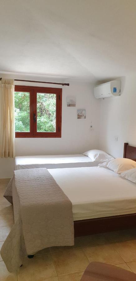 Auberge De Cannedda ซารี โซเลนซารา ภายนอก รูปภาพ