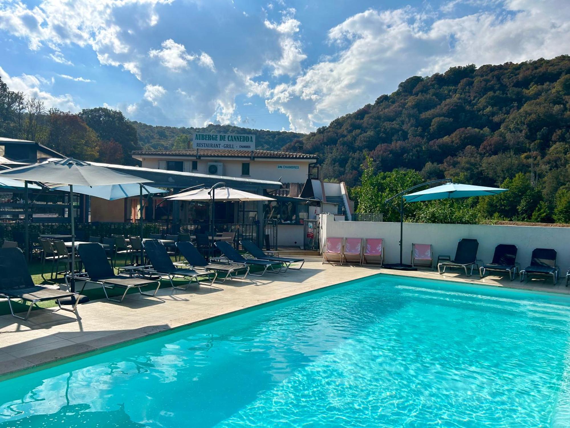 Auberge De Cannedda ซารี โซเลนซารา ภายนอก รูปภาพ
